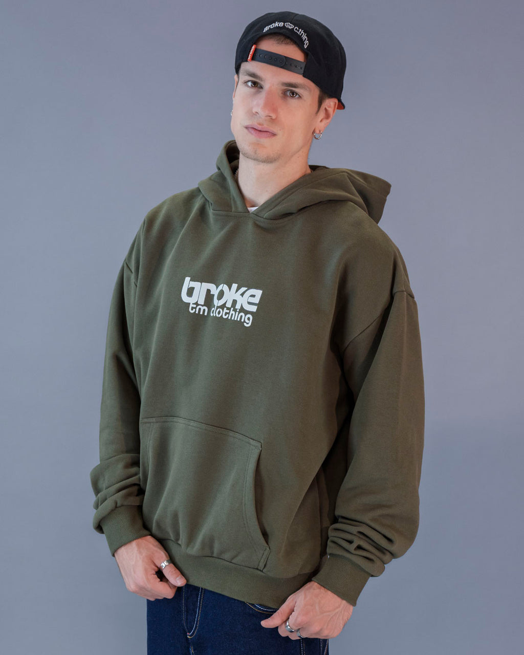 ARTY BROKE FAMILY GRAY