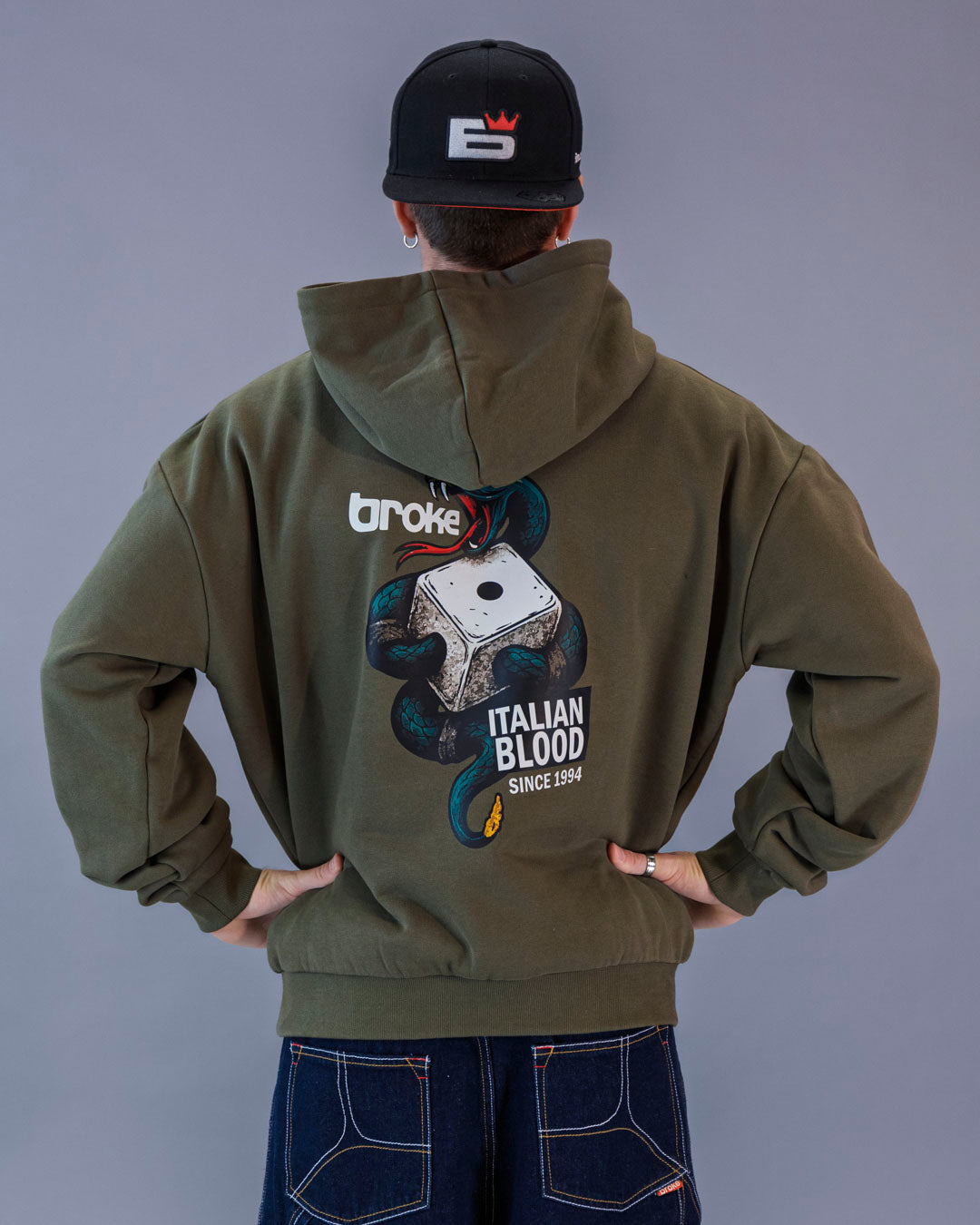 ARTY BROKE FAMILY GRAY