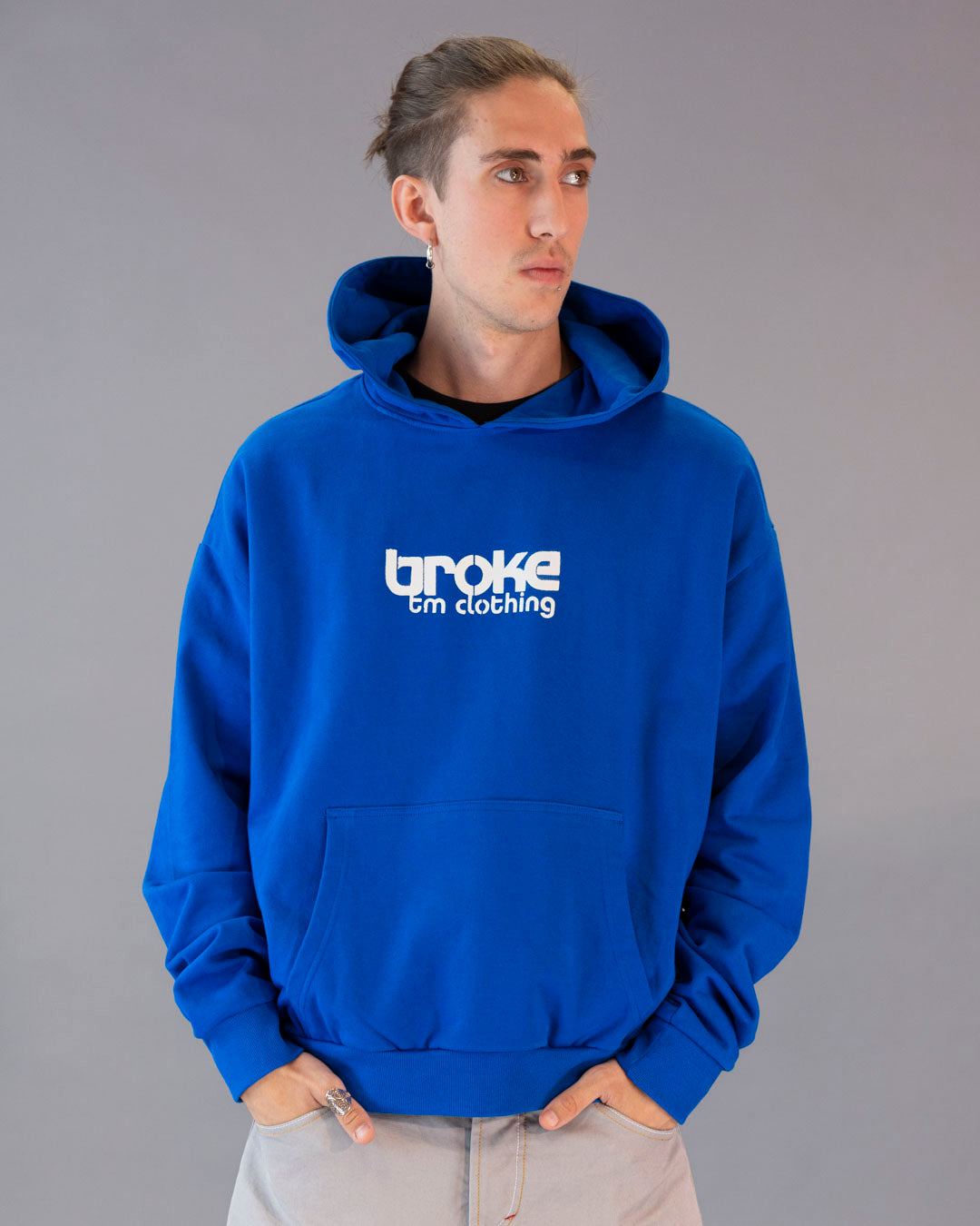 ARTY BROKE FAMILY GRAY