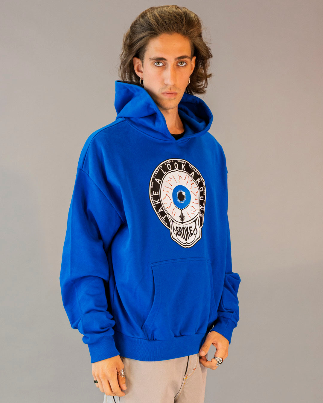 ARTY SWEAT HOODED BROKE TAKE A LOOK AROUND BLUETTE