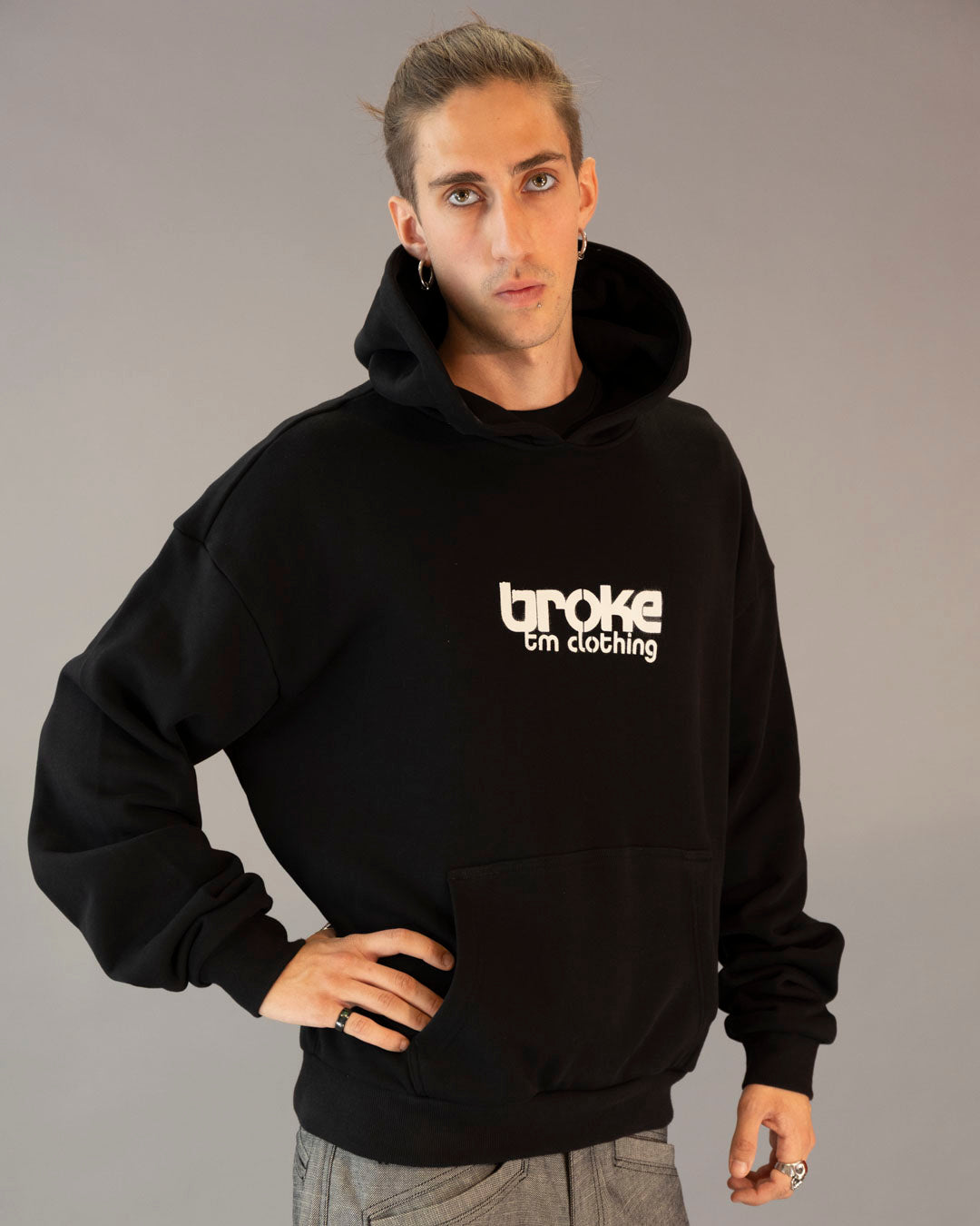 ARTY BROKE FAMILY GRAY