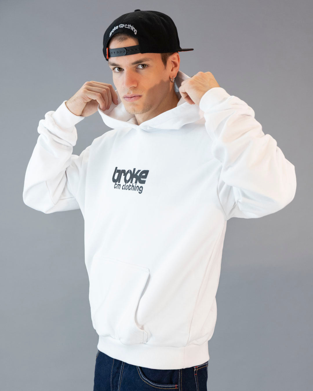 ARTY BROKE FAMILY GRAY