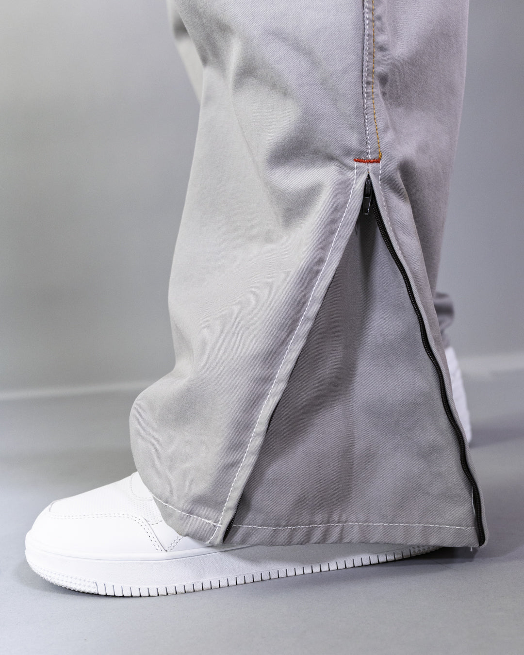 Pantalon Dikye en gabardine grise 