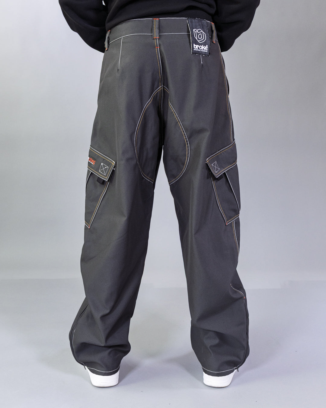 Pantalon Dikye en gabardine grise 