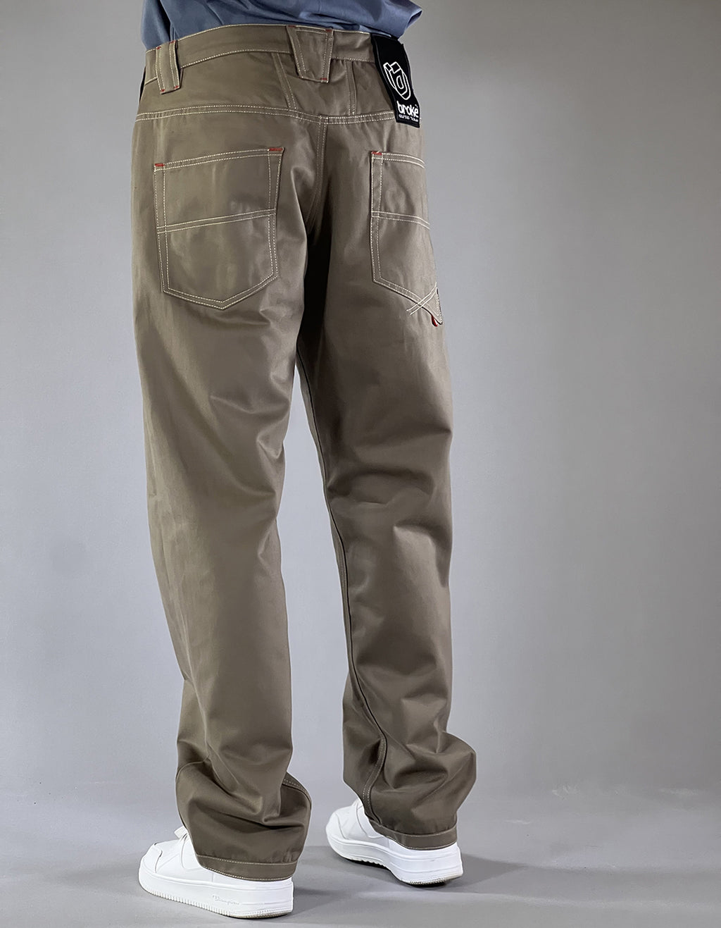 Dikye-Hose aus grauer Gabardine 
