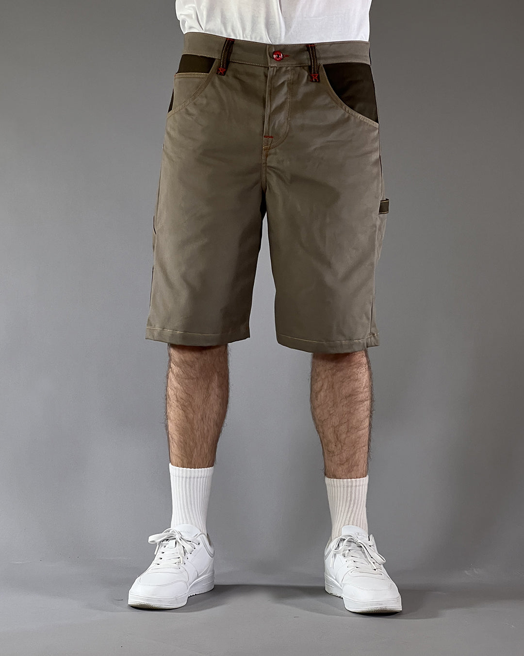 Broke – Work Short Outline – Moss & Mocha