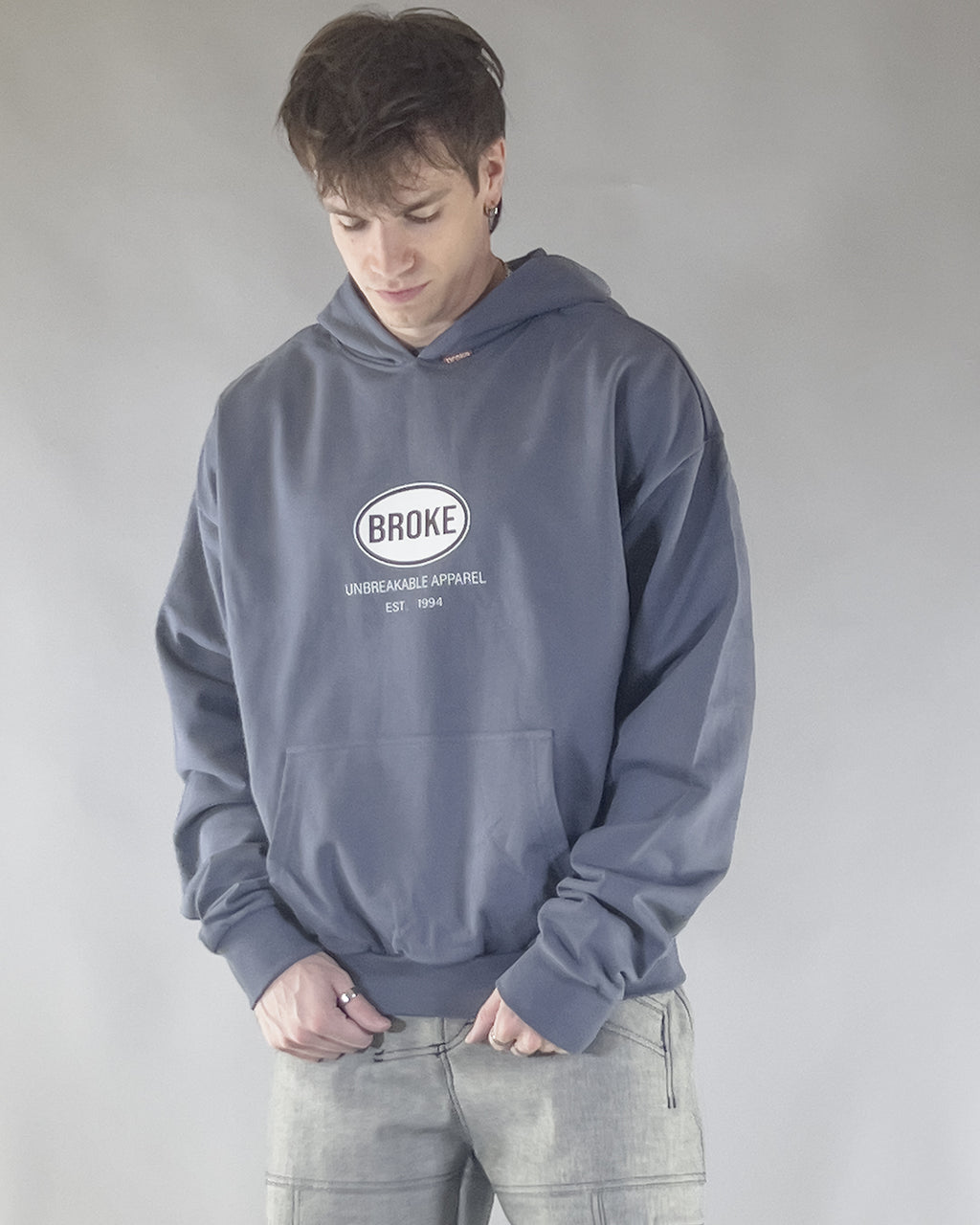 ARTY BROKE FAMILY GRAY