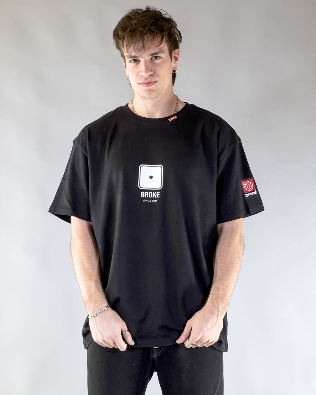 T-Shirt Nera – Broke Manifesto