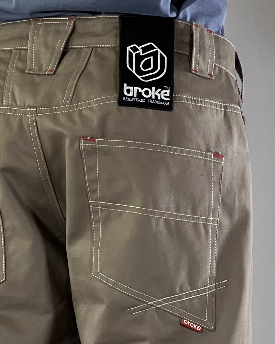 Pantalon Dikye en gabardine grise 